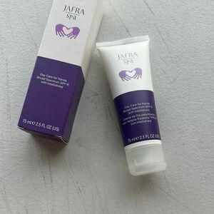 JAFRA Purple and White Hand & Foot Care Set